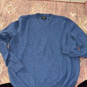 Club room cashmere mens sweater size XL fits it’s like L